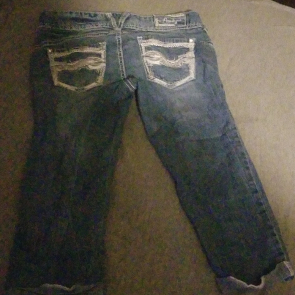 Capris - Picture 2 of 2